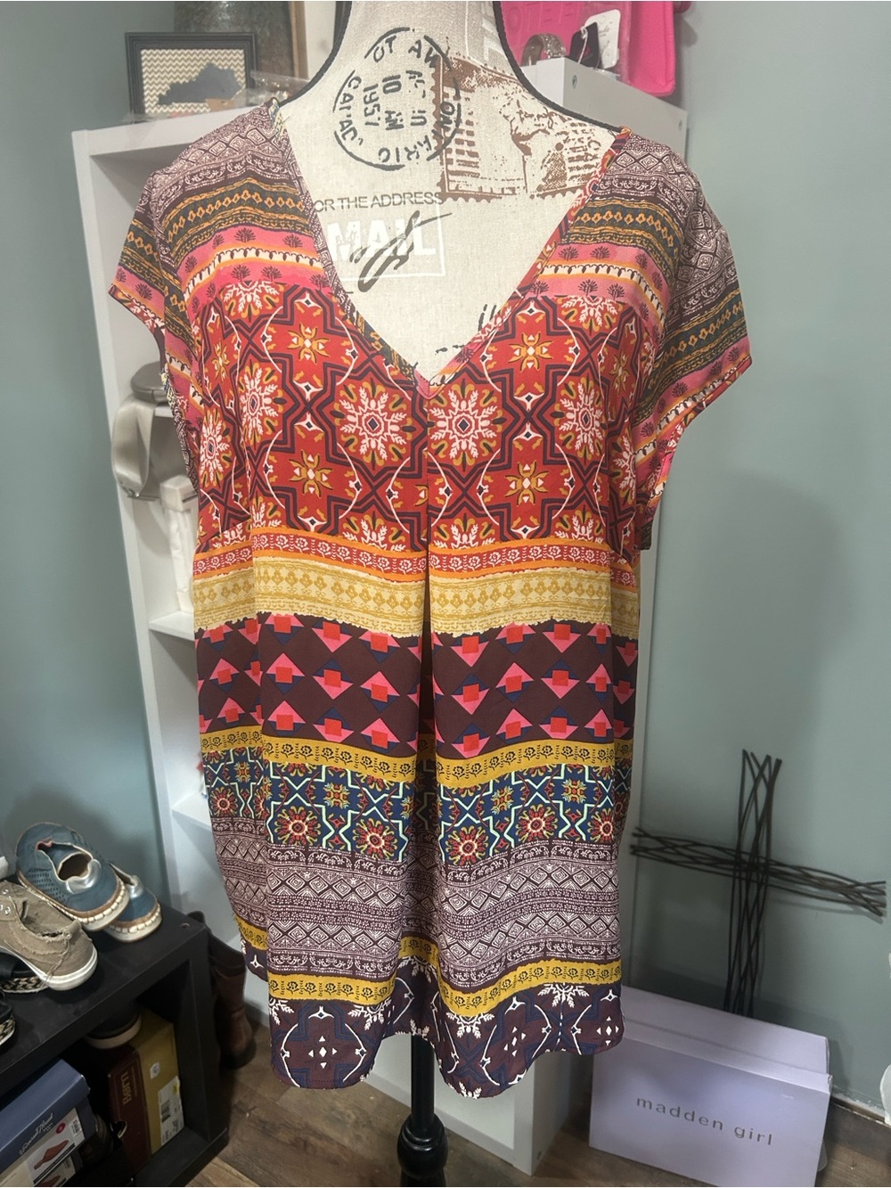 DR2 Multicolor Boho V-Neck Tunic Dress - Red, Yellow & Brown PTP 21” F 19”